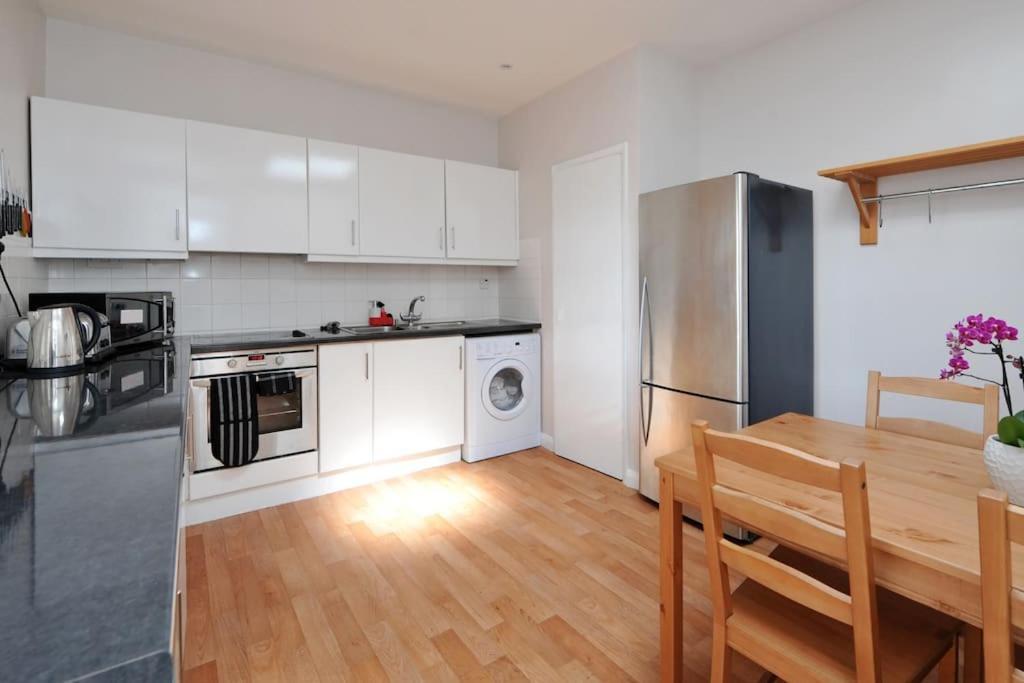 Spacious Apartment Central Bath Zewnętrze zdjęcie